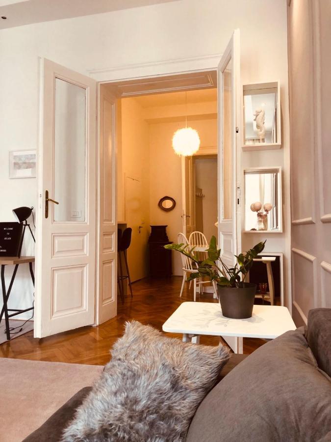 Room 44 Осієк Екстер'єр фото