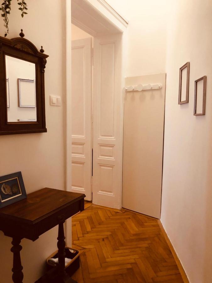 Room 44 Осієк Екстер'єр фото